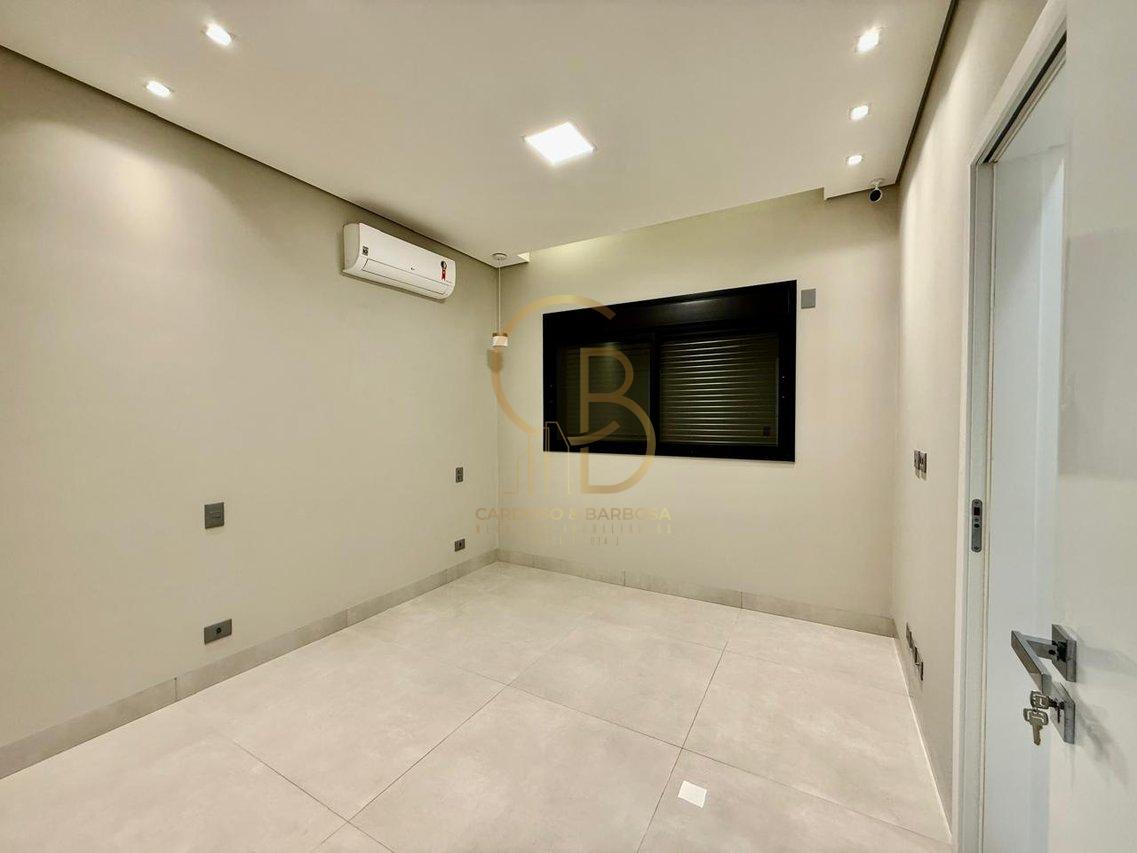 ALPHAVILLE II: CASA CLEAN, SOFISTICADA E PRONTA PARA MORAR – PORTEIRA FECHADA - Campo Grande - 