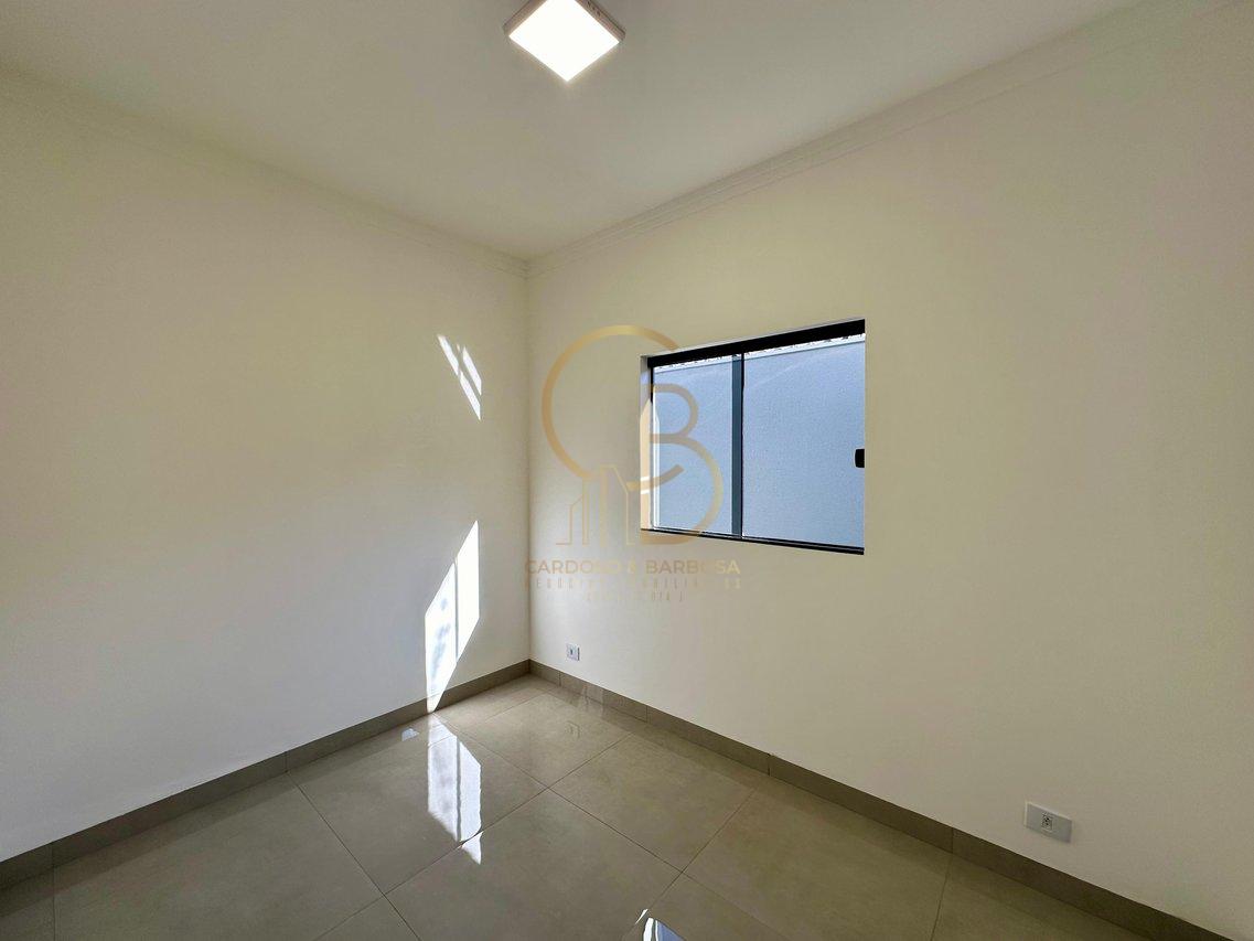 ESTILO E CONFORTO: CASA MODERNA COM PISCINA E SUÍTE - Campo Grande - 