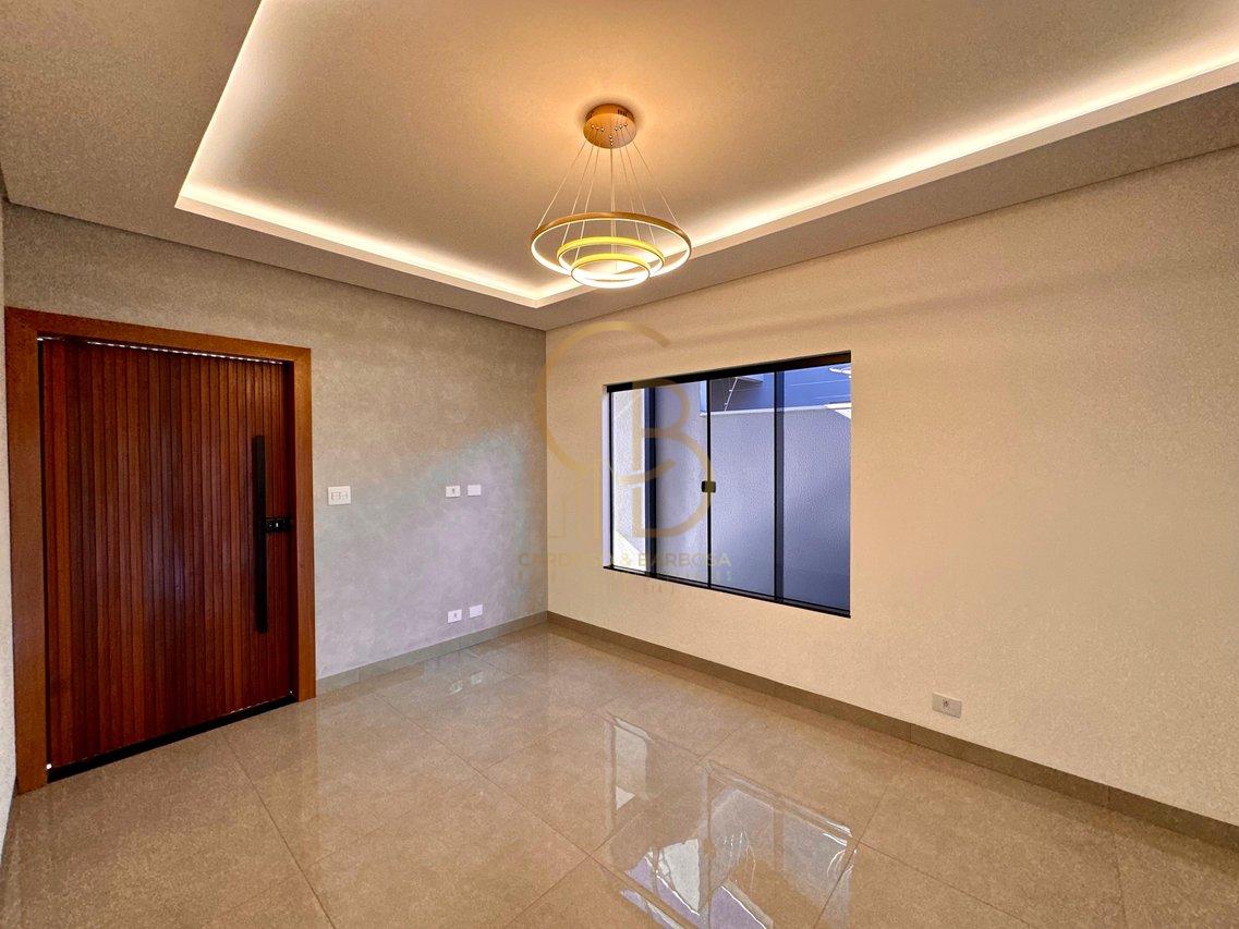 ESTILO E CONFORTO: CASA MODERNA COM PISCINA E SUÍTE - Campo Grande - 