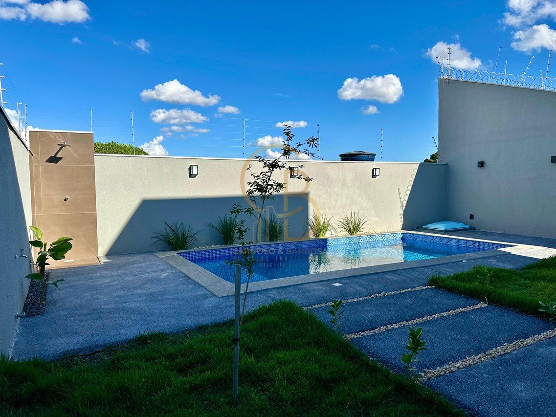 ESTILO E CONFORTO: CASA MODERNA COM PISCINA E SUÍTE - Campo Grande - 