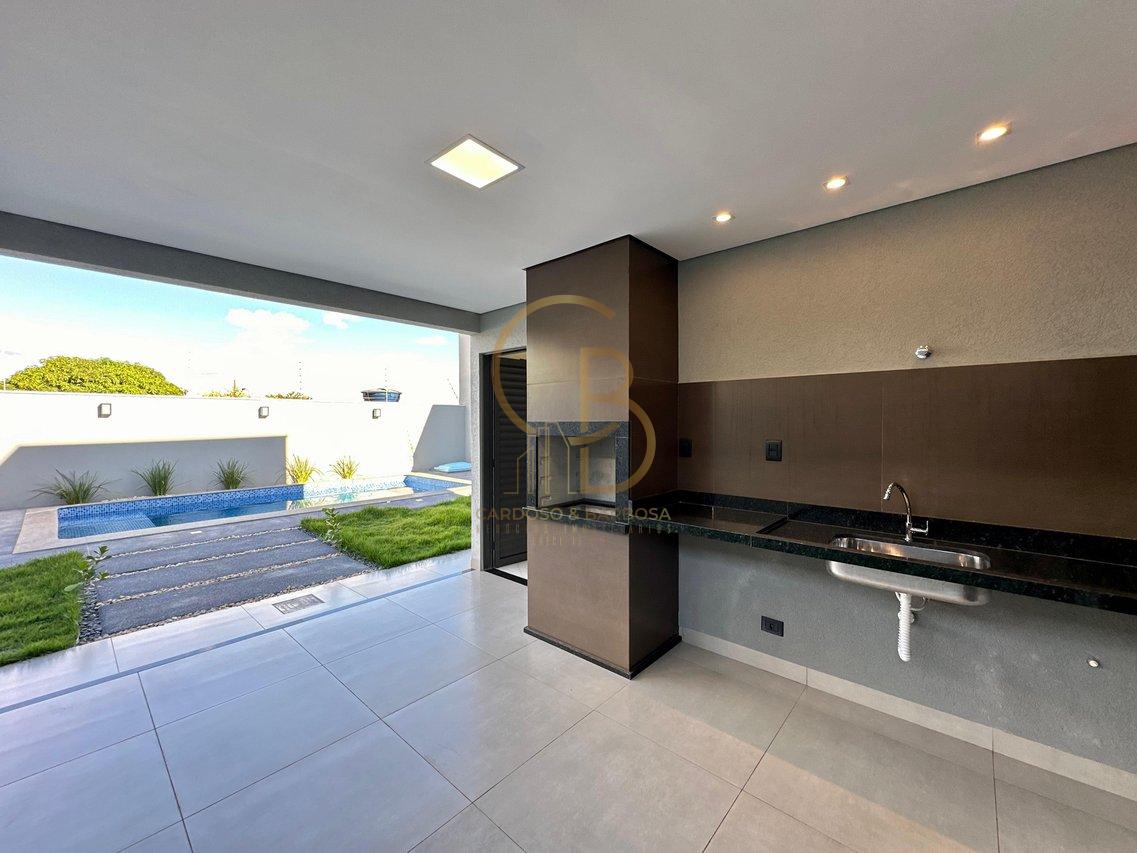ESTILO E CONFORTO: CASA MODERNA COM PISCINA E SUÍTE - Campo Grande - 