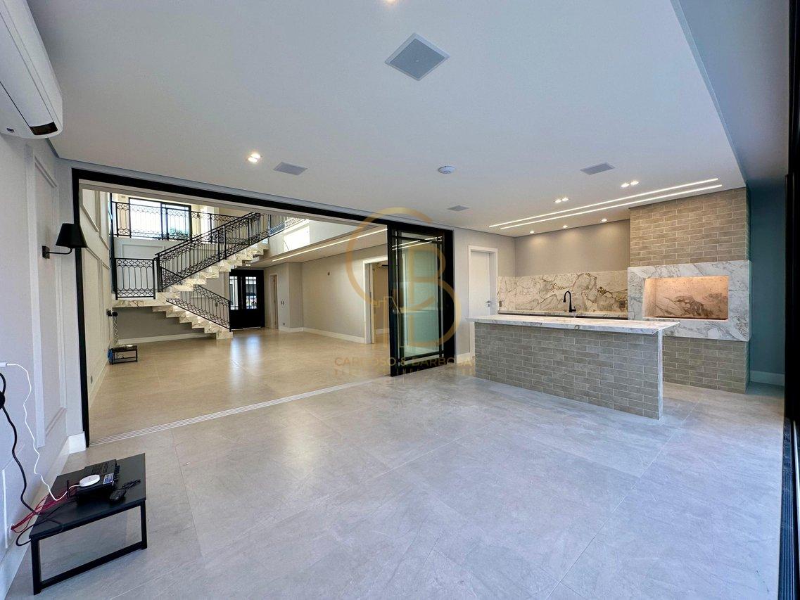 SOBRADO LUXUOSO E INTELIGENTE NO EXCLUSIVO RESIDENCIAL AMANTINI - Campo Grande - 