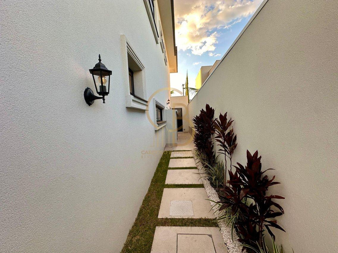 SOBRADO LUXUOSO E INTELIGENTE NO EXCLUSIVO RESIDENCIAL AMANTINI - Campo Grande - 
