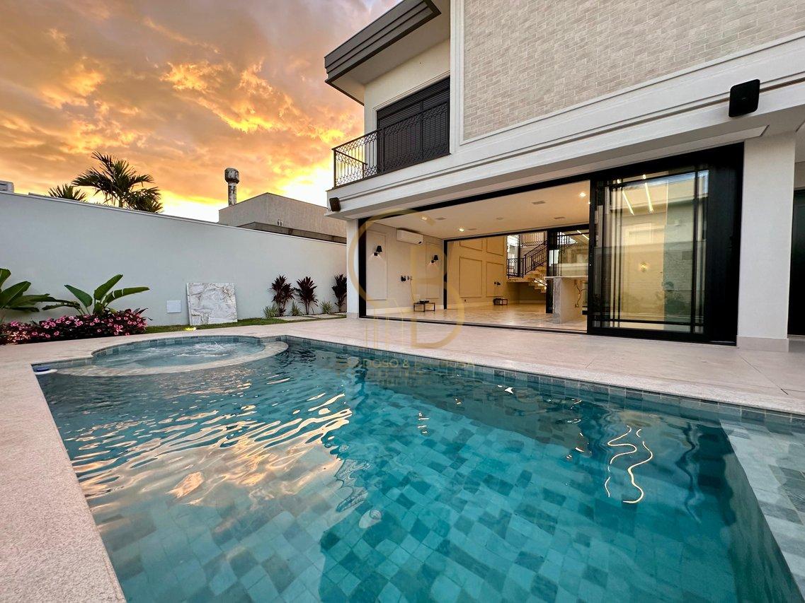 SOBRADO LUXUOSO E INTELIGENTE NO EXCLUSIVO RESIDENCIAL AMANTINI - Campo Grande - 