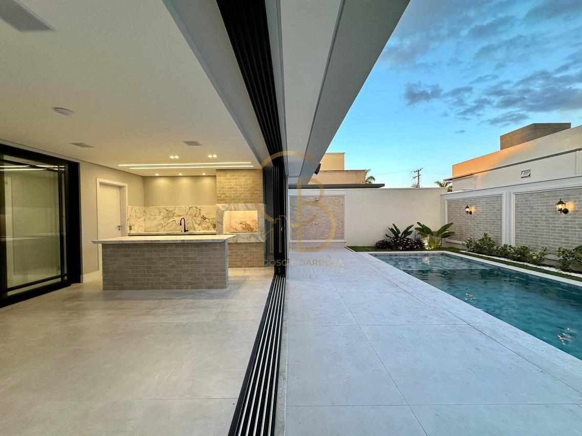 SOBRADO LUXUOSO E INTELIGENTE NO EXCLUSIVO RESIDENCIAL AMANTINI - Campo Grande - 