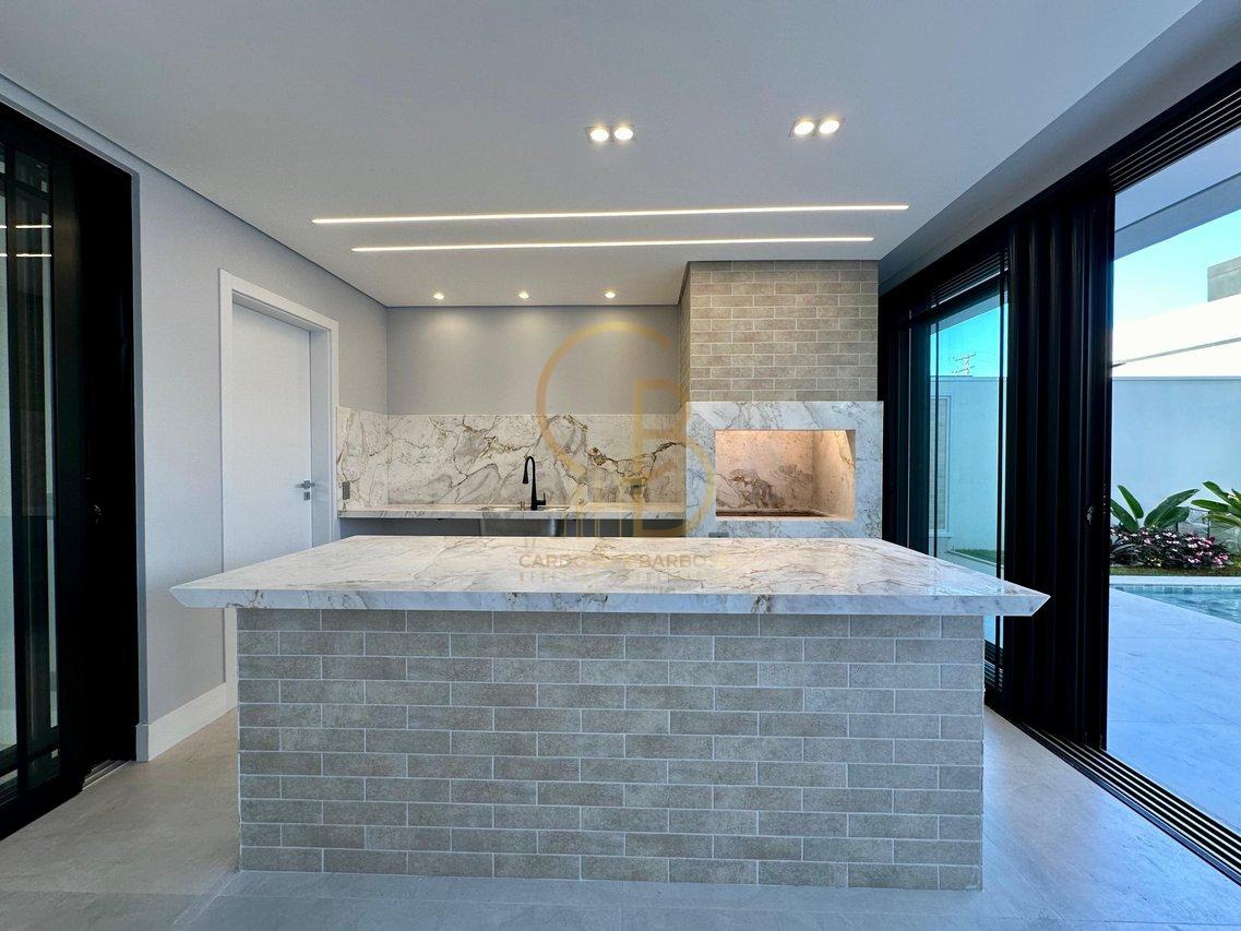 SOBRADO LUXUOSO E INTELIGENTE NO EXCLUSIVO RESIDENCIAL AMANTINI - Campo Grande - 