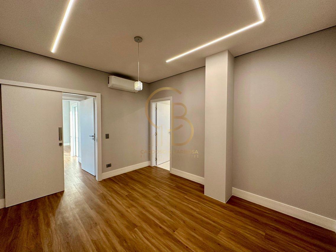 SOBRADO LUXUOSO E INTELIGENTE NO EXCLUSIVO RESIDENCIAL AMANTINI - Campo Grande - 