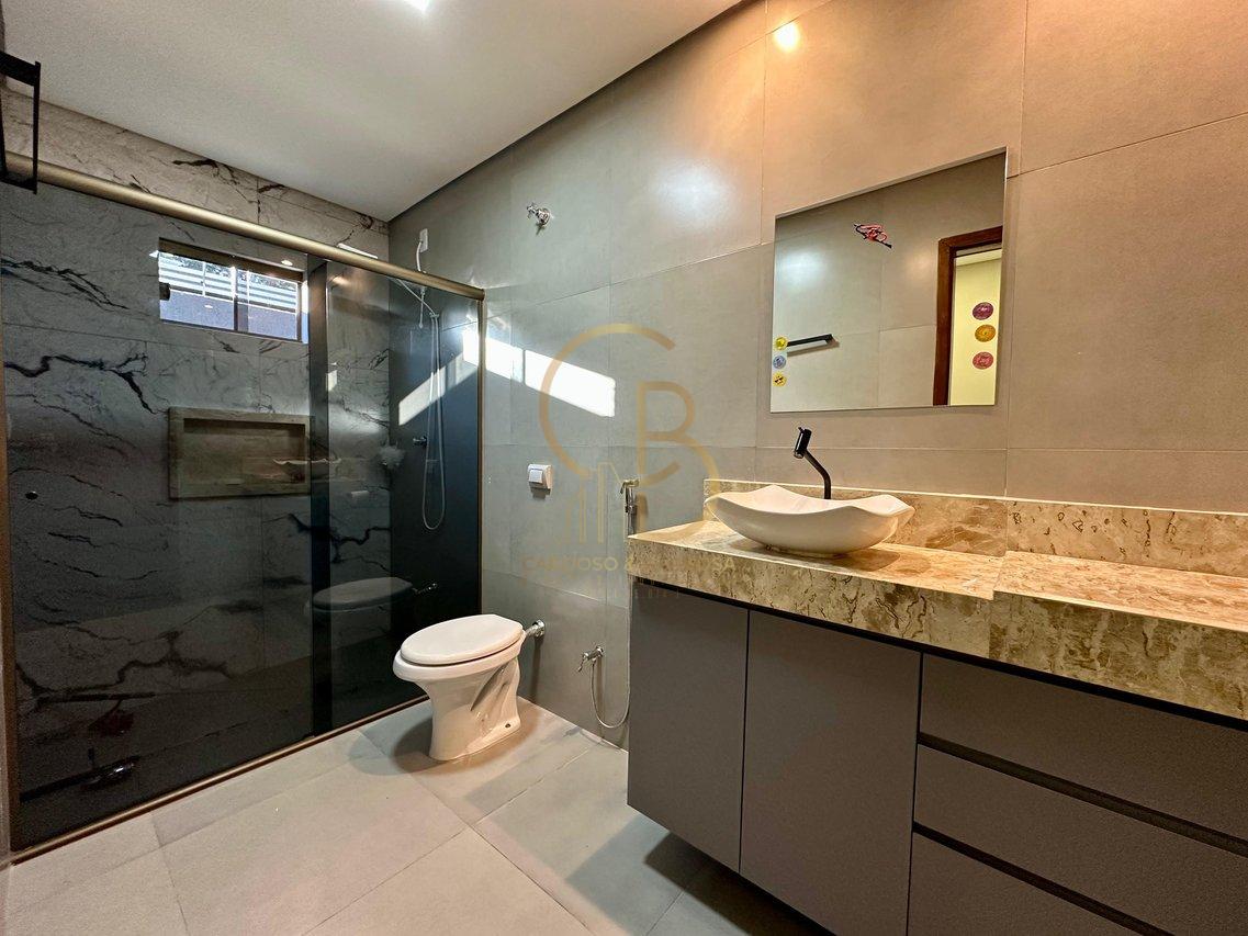 CASA TÉRREA COM 3 DORMITÓRIOS NO PARQUE RES. UNIÃO - Campo Grande - 