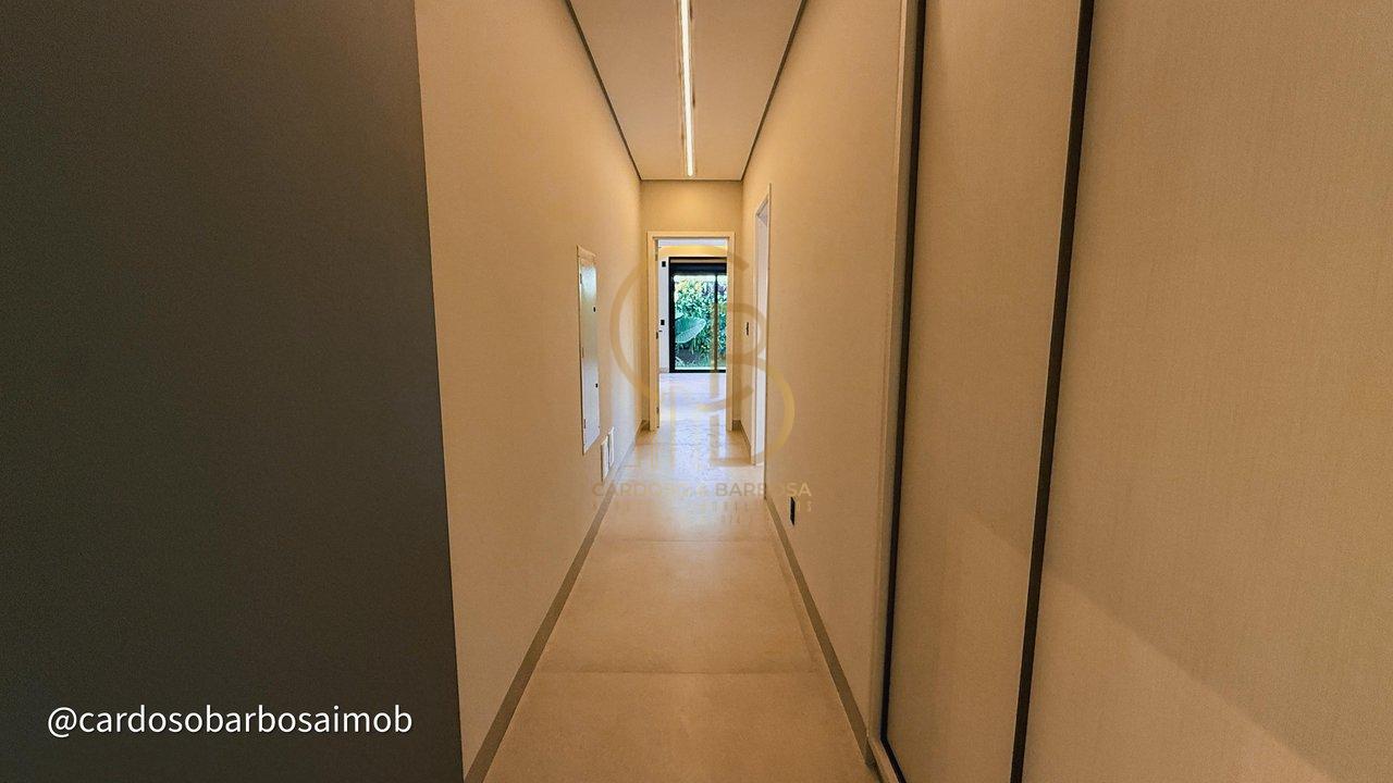 Residência Única no Alphaville II – Esquina Privativa Frente à Natureza Rua Guaraiuva Campo Grande - 