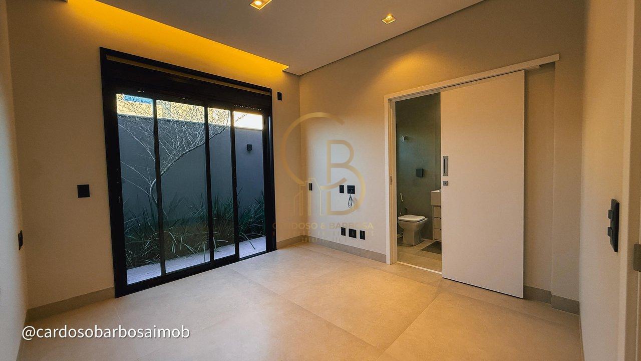 Residência Única no Alphaville II – Esquina Privativa Frente à Natureza Rua Guaraiuva Campo Grande - 