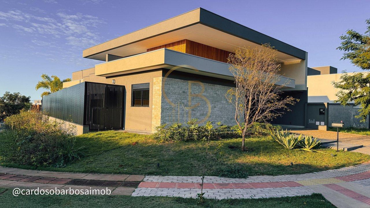 Residência Única no Alphaville II – Esquina Privativa Frente à Natureza Rua Guaraiuva Campo Grande - 