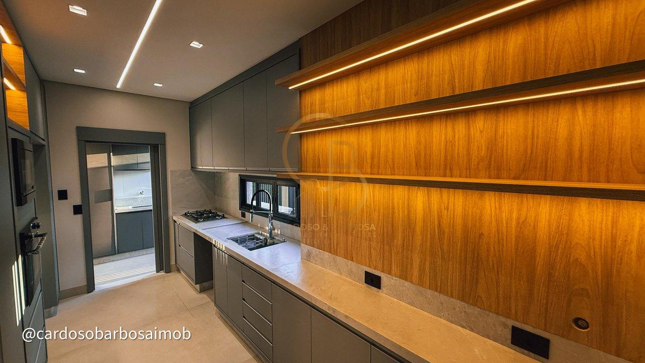 Residência Única no Alphaville II – Esquina Privativa Frente à Natureza Rua Guaraiuva Campo Grande - 