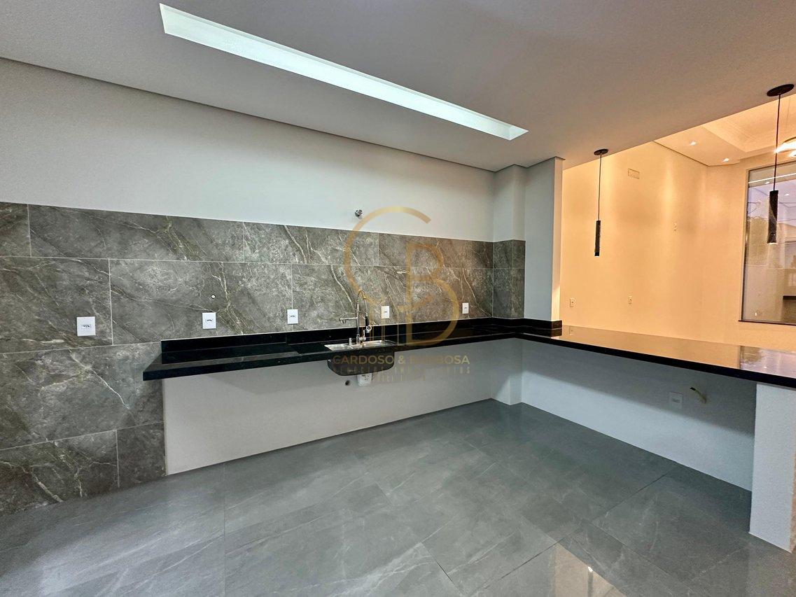 CASA MODERNA COM PISCINA E ACABAMENTO PREMIUM! Rua João Maiollino Campo Grande - 