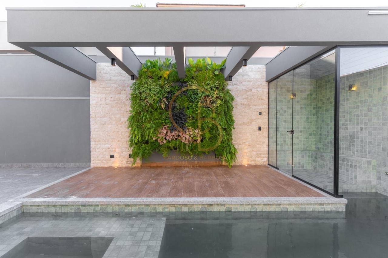 UMA CASA TÉRREA INCRÍVEL COM 4 SUÍTES!  Campo Grande - 