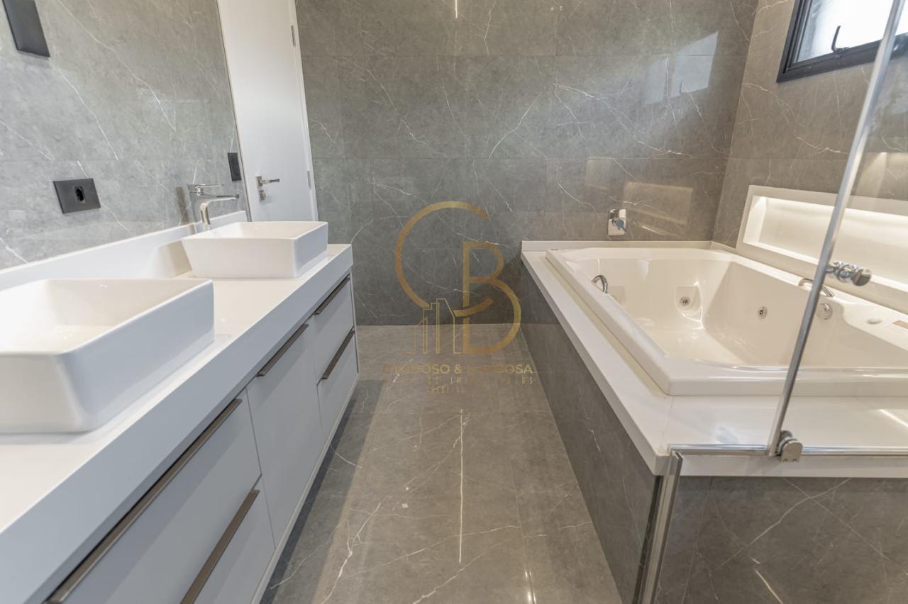 UMA CASA TÉRREA INCRÍVEL COM 4 SUÍTES!  Campo Grande - 