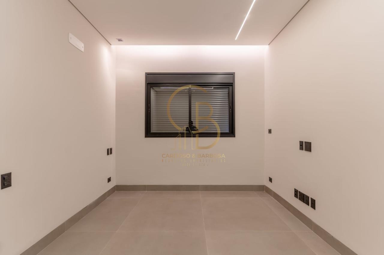 UMA CASA TÉRREA INCRÍVEL COM 4 SUÍTES!  Campo Grande - 