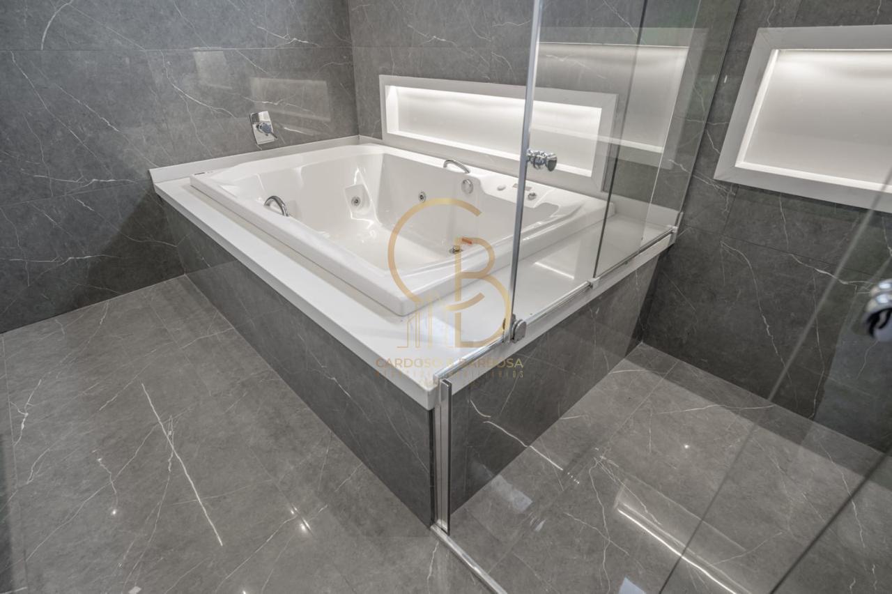 UMA CASA TÉRREA INCRÍVEL COM 4 SUÍTES!  Campo Grande - 