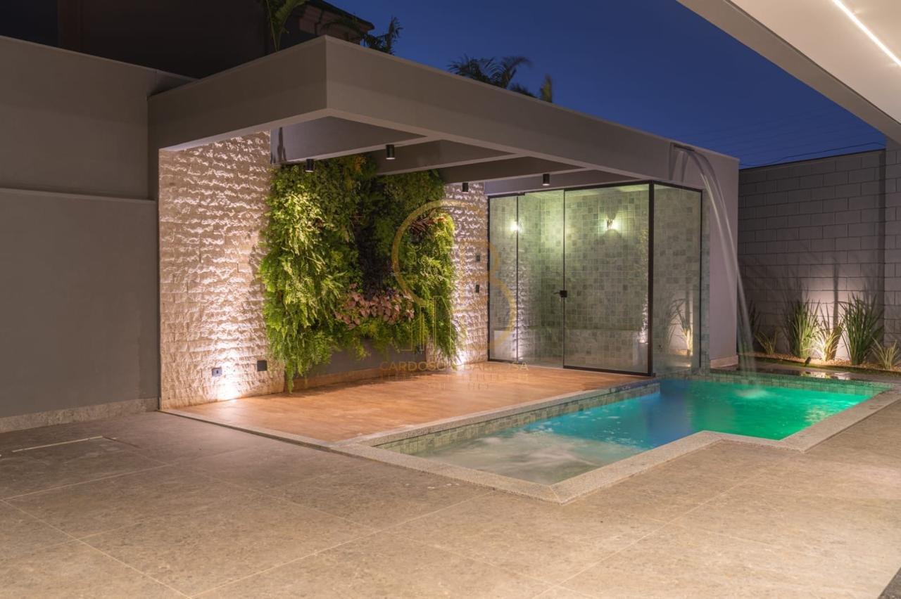 UMA CASA TÉRREA INCRÍVEL COM 4 SUÍTES!  Campo Grande - 