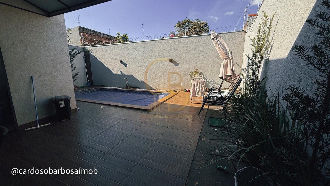 CASA À VENDA COM PARCELAS A ASSUMIR – JARDIM BOTÂNICO / PIONEIRO R. Durval Nantes Campo Grande - 