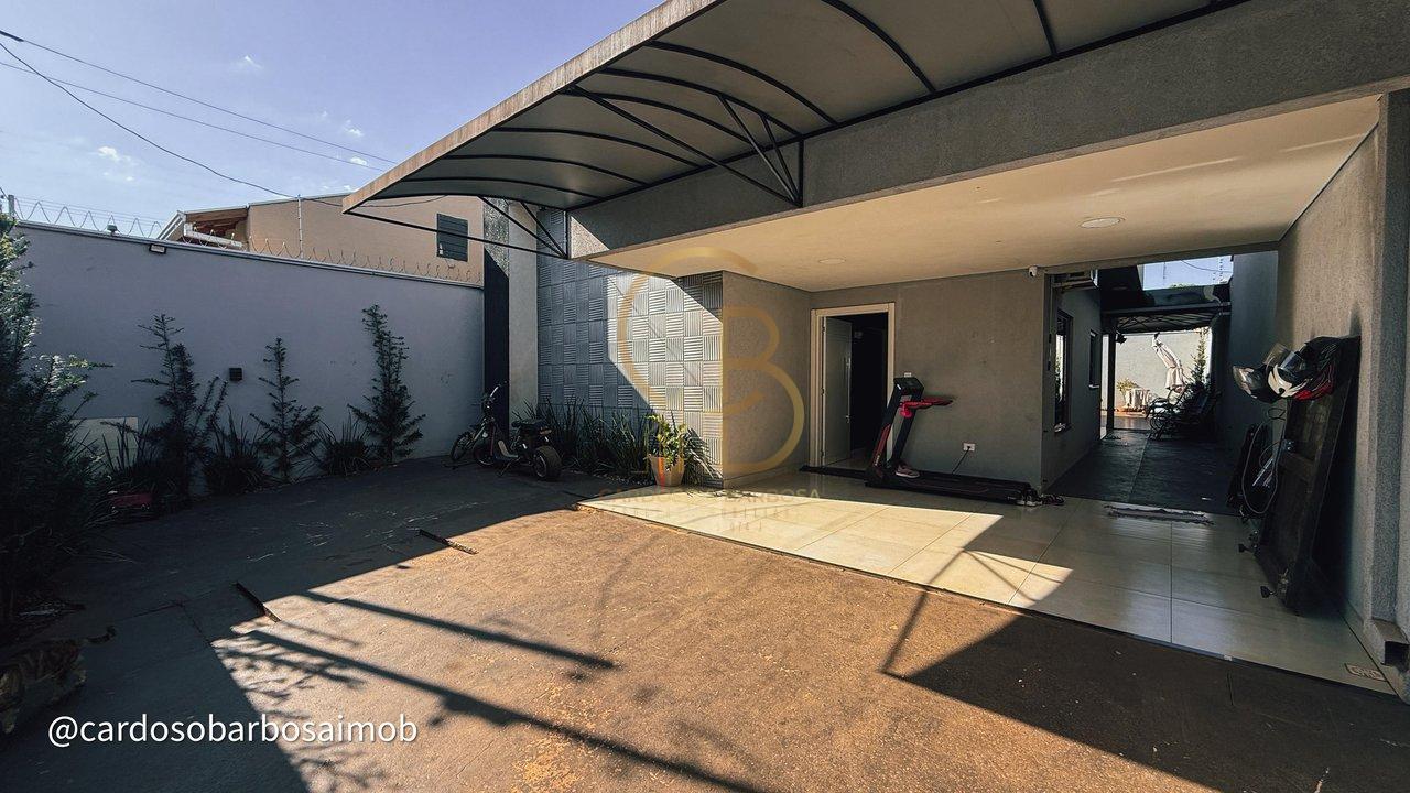 CASA À VENDA COM PARCELAS A ASSUMIR – JARDIM BOTÂNICO / PIONEIRO R. Durval Nantes Campo Grande - 