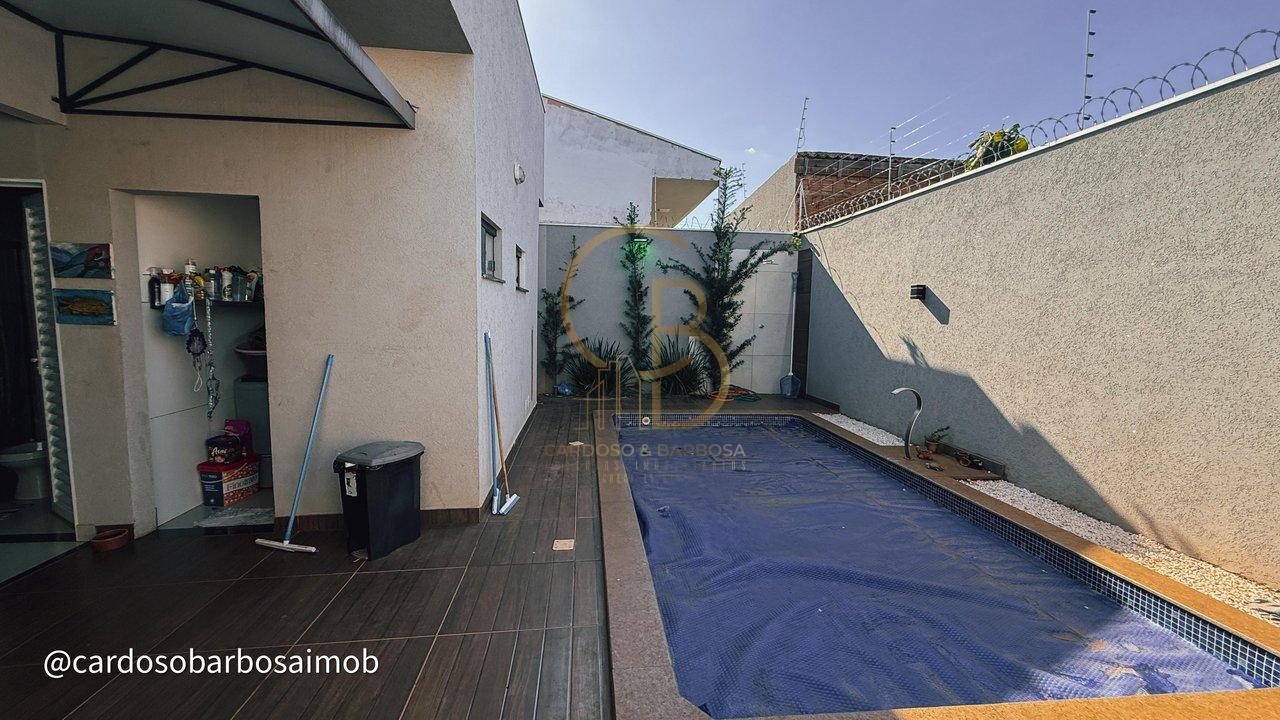 CASA À VENDA COM PARCELAS A ASSUMIR – JARDIM BOTÂNICO / PIONEIRO R. Durval Nantes Campo Grande - 