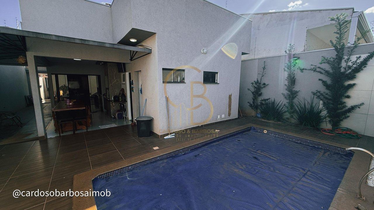 CASA À VENDA COM PARCELAS A ASSUMIR – JARDIM BOTÂNICO / PIONEIRO R. Durval Nantes Campo Grande - 
