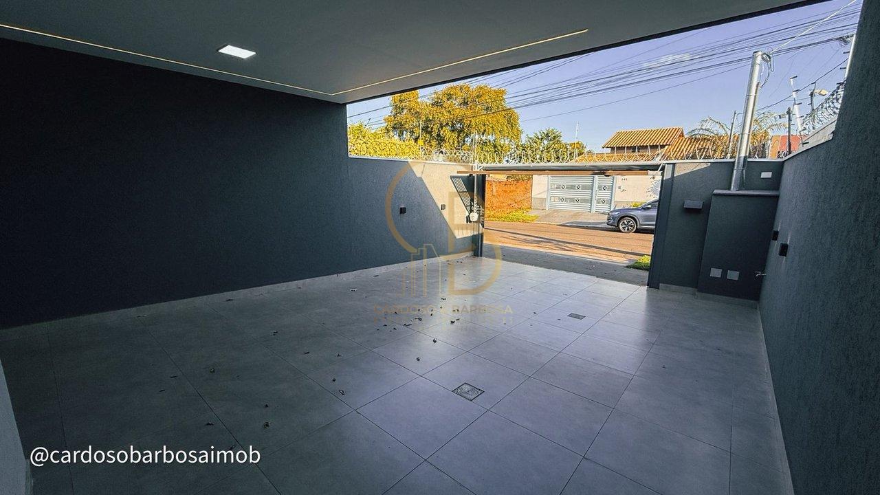 CASA TÉRREA À VENDA NO JARDIM TIJUCA - Campo Grande - 