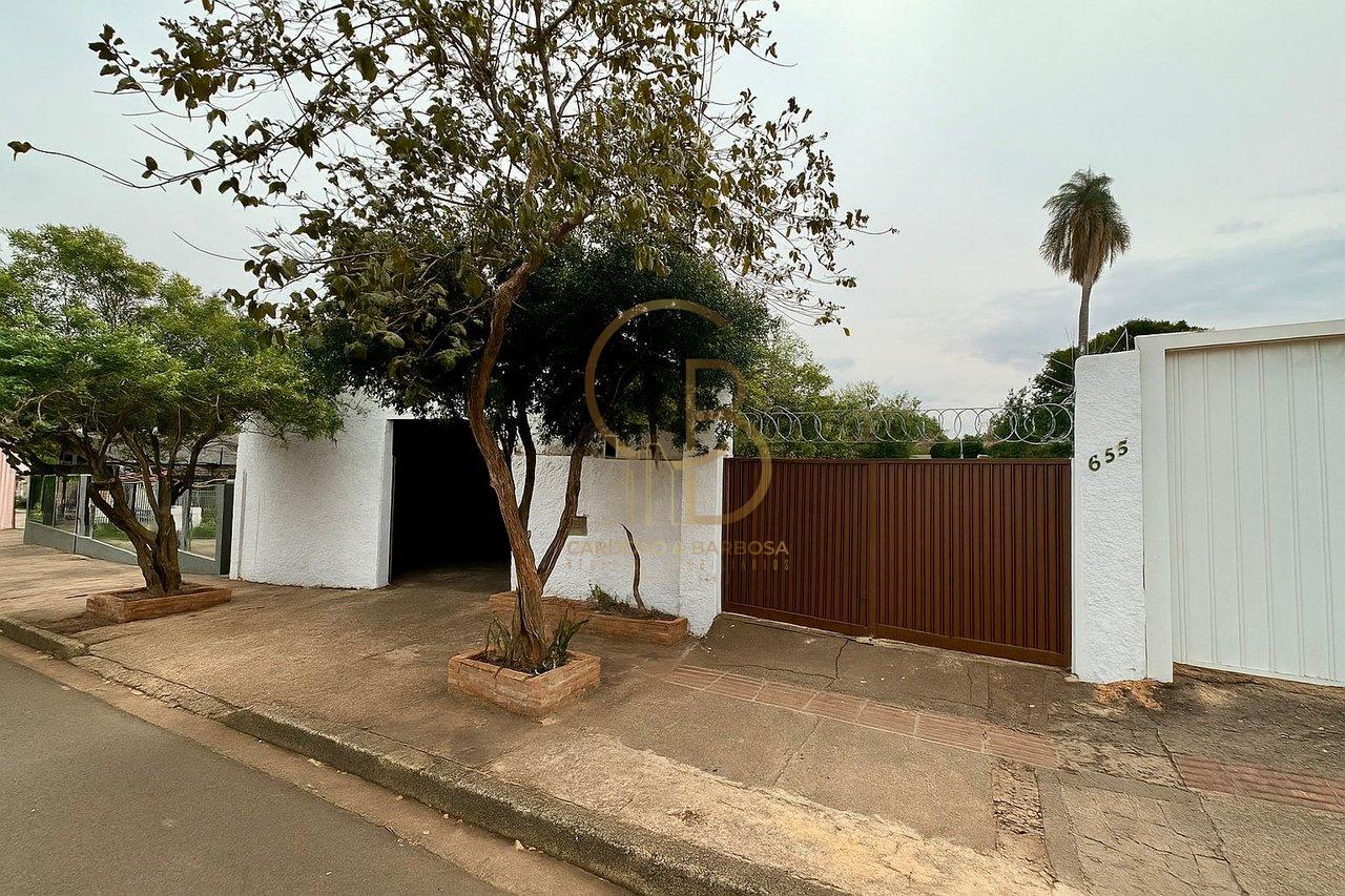 OPORTUNIDADE! TERRENO COM BENFEITORIAS EM LOCALIZAÇÃO ESTRATÉGICA!  Campo Grande - 