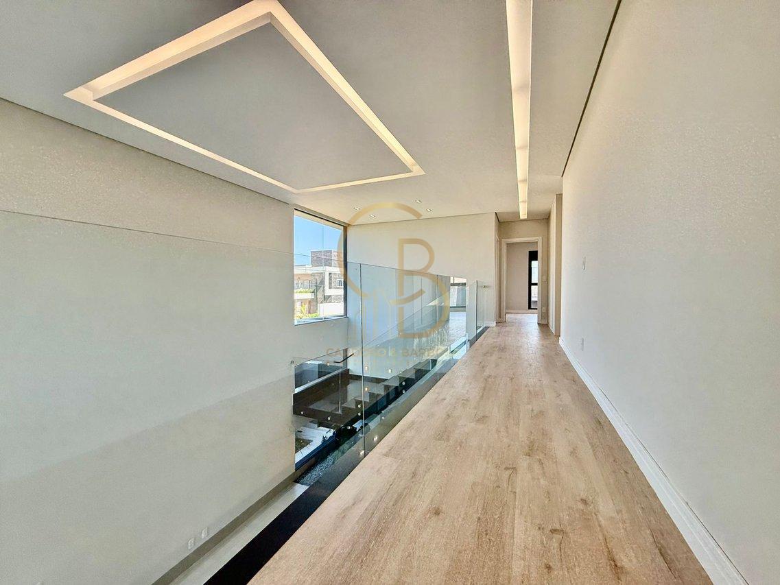 LINDO SOBRADO NO AlPHAVILLE 4 – 5 SUÍTES, PISCINA, ENERGIA SOLAR E PREPARO PARA ELEVADOR  Campo Grande - 