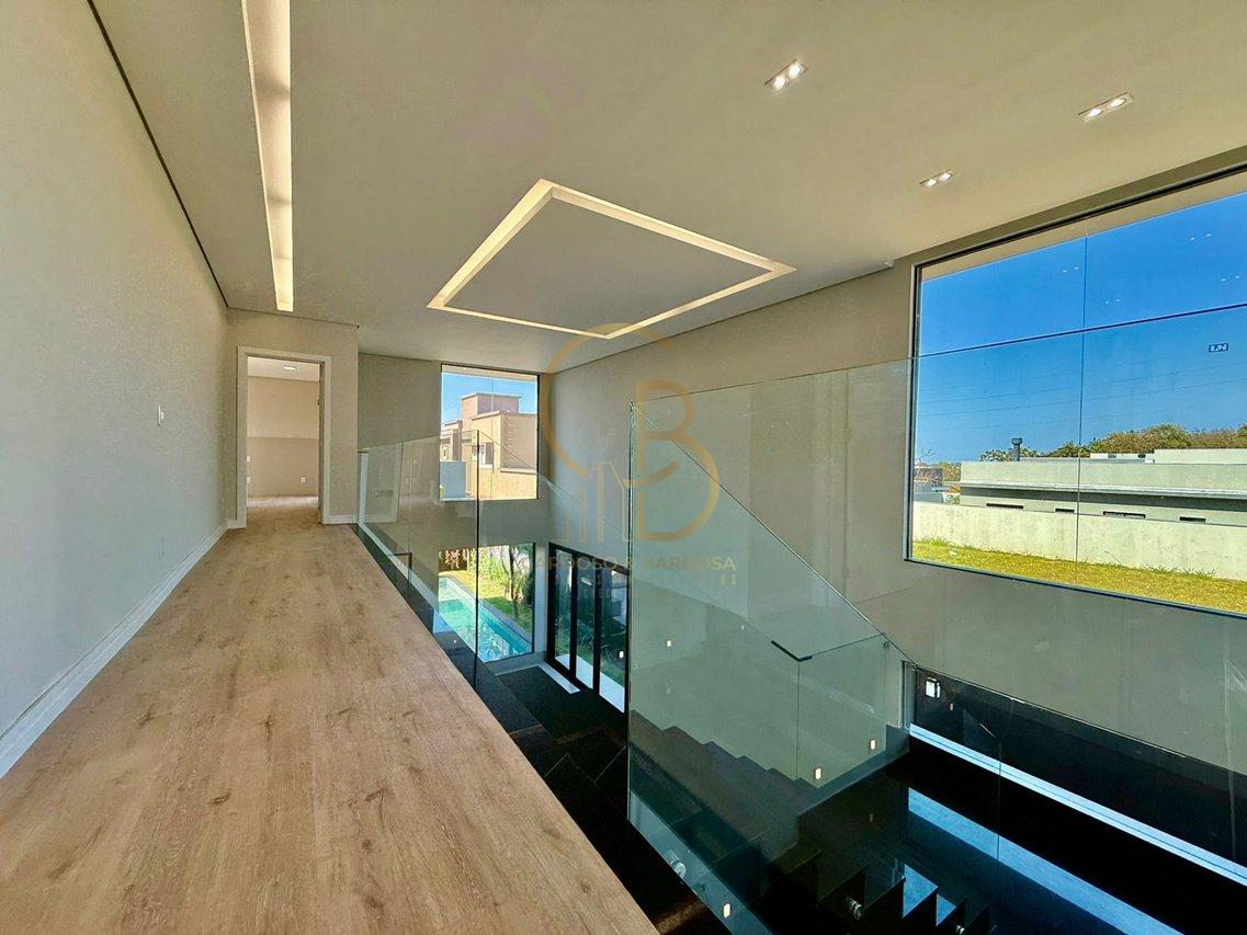 LINDO SOBRADO NO AlPHAVILLE 4 – 5 SUÍTES, PISCINA, ENERGIA SOLAR E PREPARO PARA ELEVADOR  Campo Grande - 