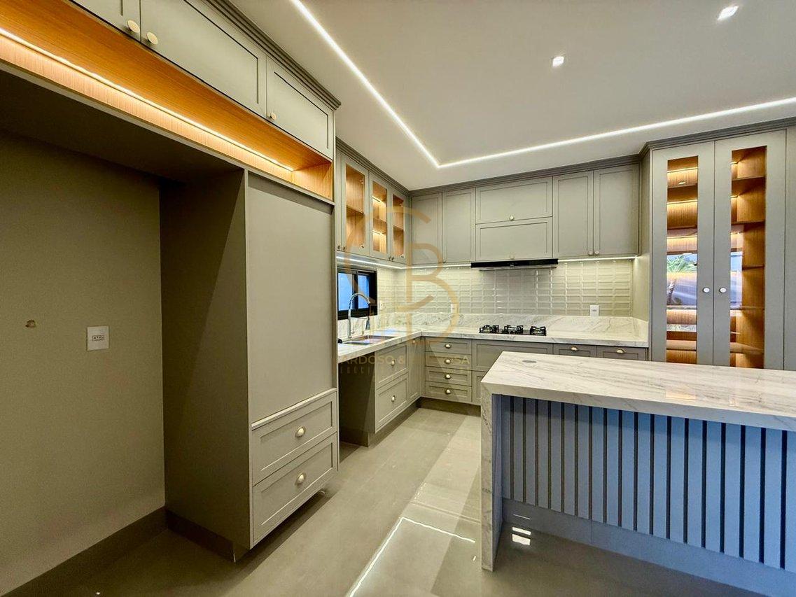 SOBRADO E SOFISTICADO COM ELEVADOR E 4 SUÍTES – CONFORTO E ELEGÂNCIA EM CADA DETALHE!  Campo Grande - 