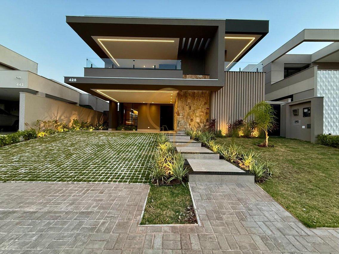 SOBRADO E SOFISTICADO COM ELEVADOR E 4 SUÍTES – CONFORTO E ELEGÂNCIA EM CADA DETALHE!  Campo Grande - 