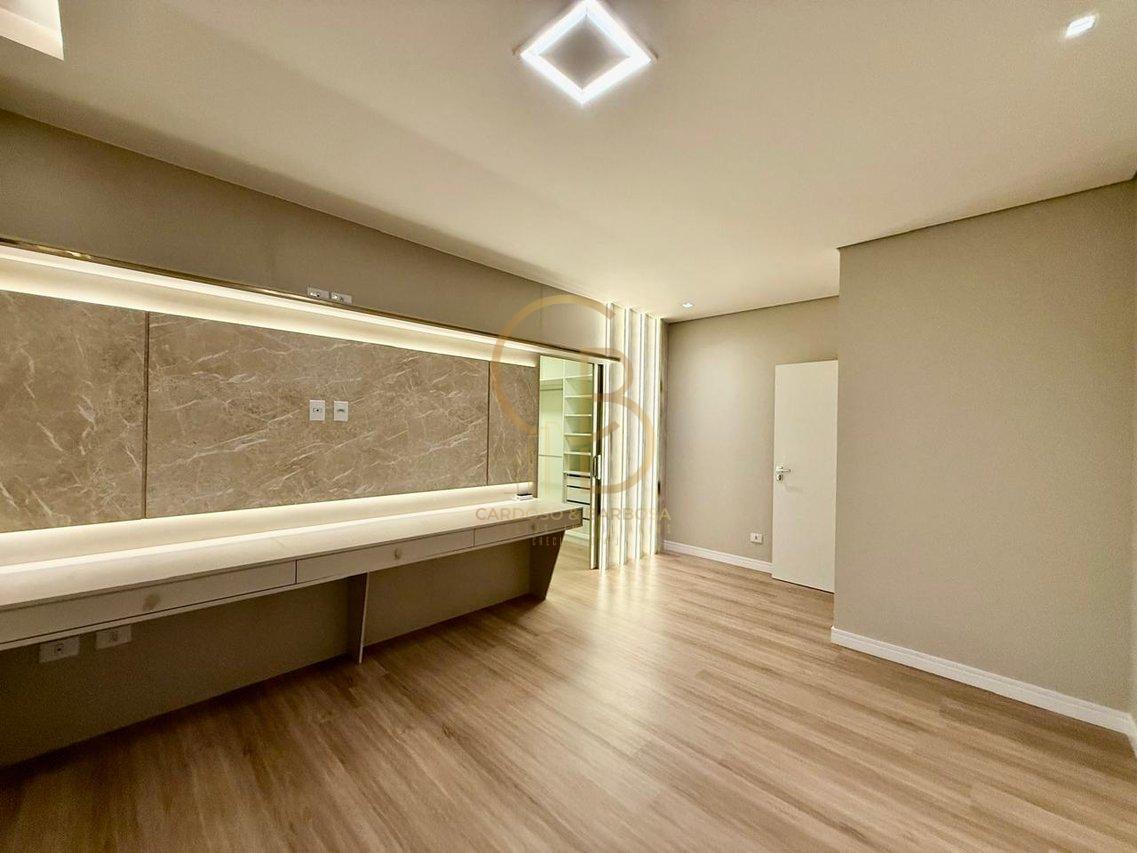 SOBRADO E SOFISTICADO COM ELEVADOR E 4 SUÍTES – CONFORTO E ELEGÂNCIA EM CADA DETALHE!  Campo Grande - 