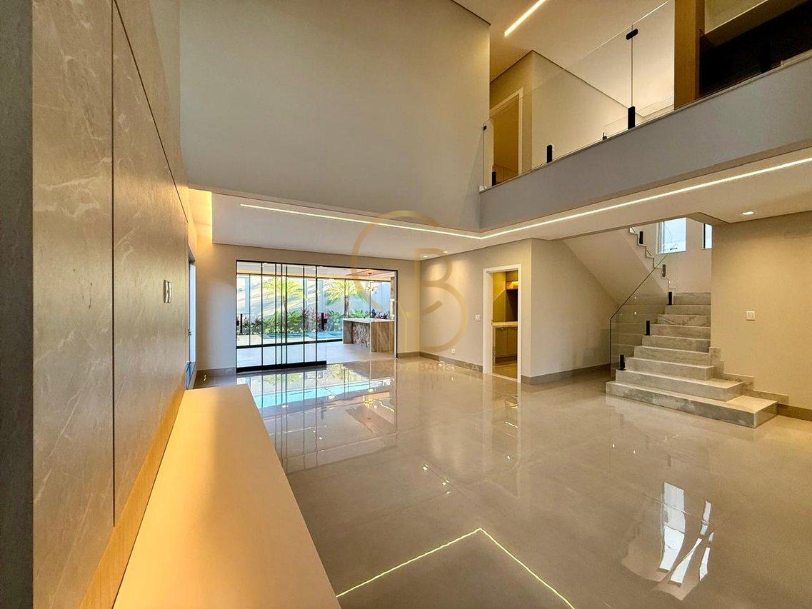SOBRADO E SOFISTICADO COM ELEVADOR E 4 SUÍTES – CONFORTO E ELEGÂNCIA EM CADA DETALHE!  Campo Grande - 