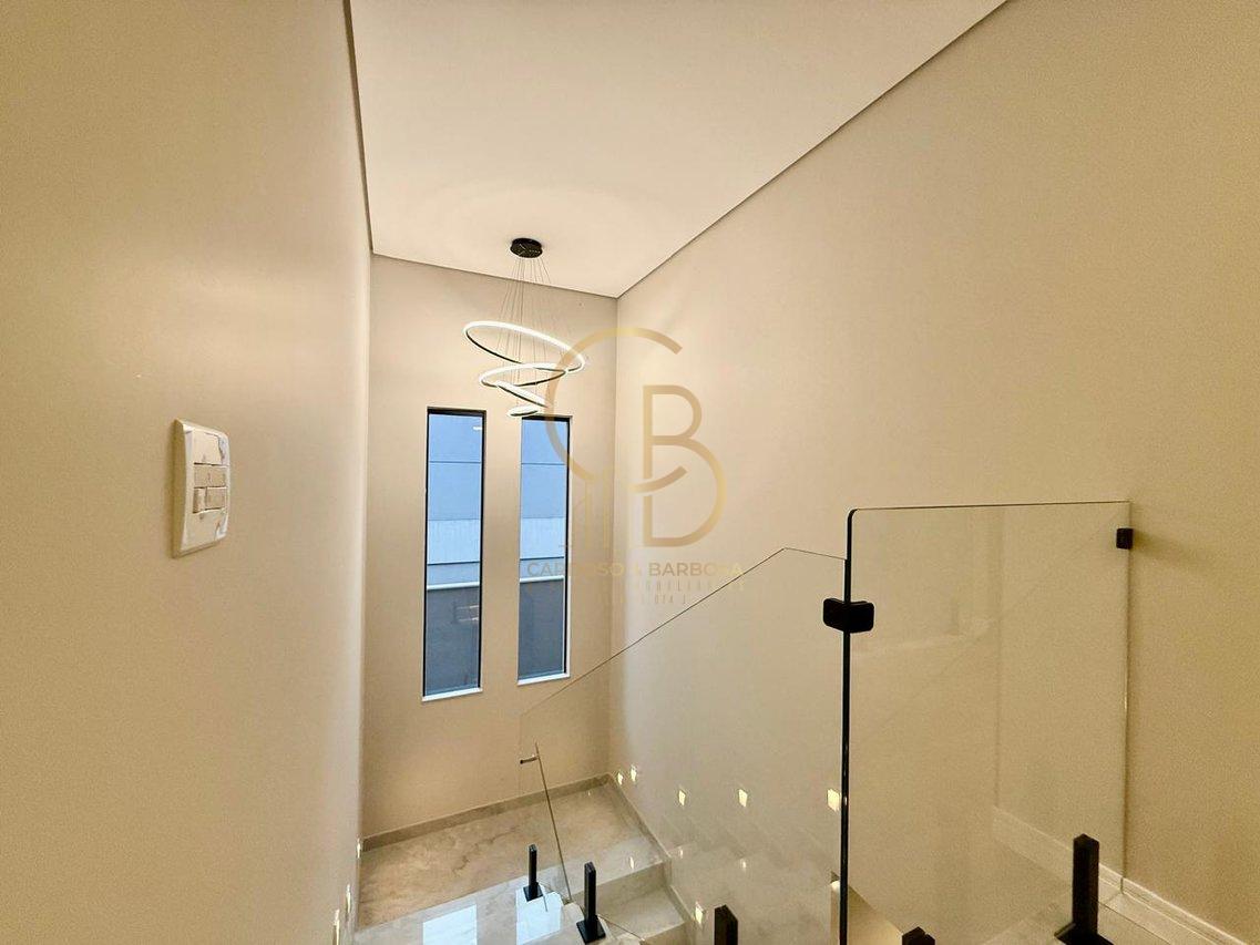SOBRADO E SOFISTICADO COM ELEVADOR E 4 SUÍTES – CONFORTO E ELEGÂNCIA EM CADA DETALHE!  Campo Grande - 