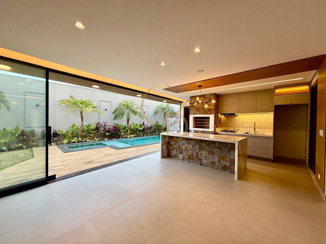 SOBRADO E SOFISTICADO COM ELEVADOR E 4 SUÍTES – CONFORTO E ELEGÂNCIA EM CADA DETALHE!  Campo Grande - 