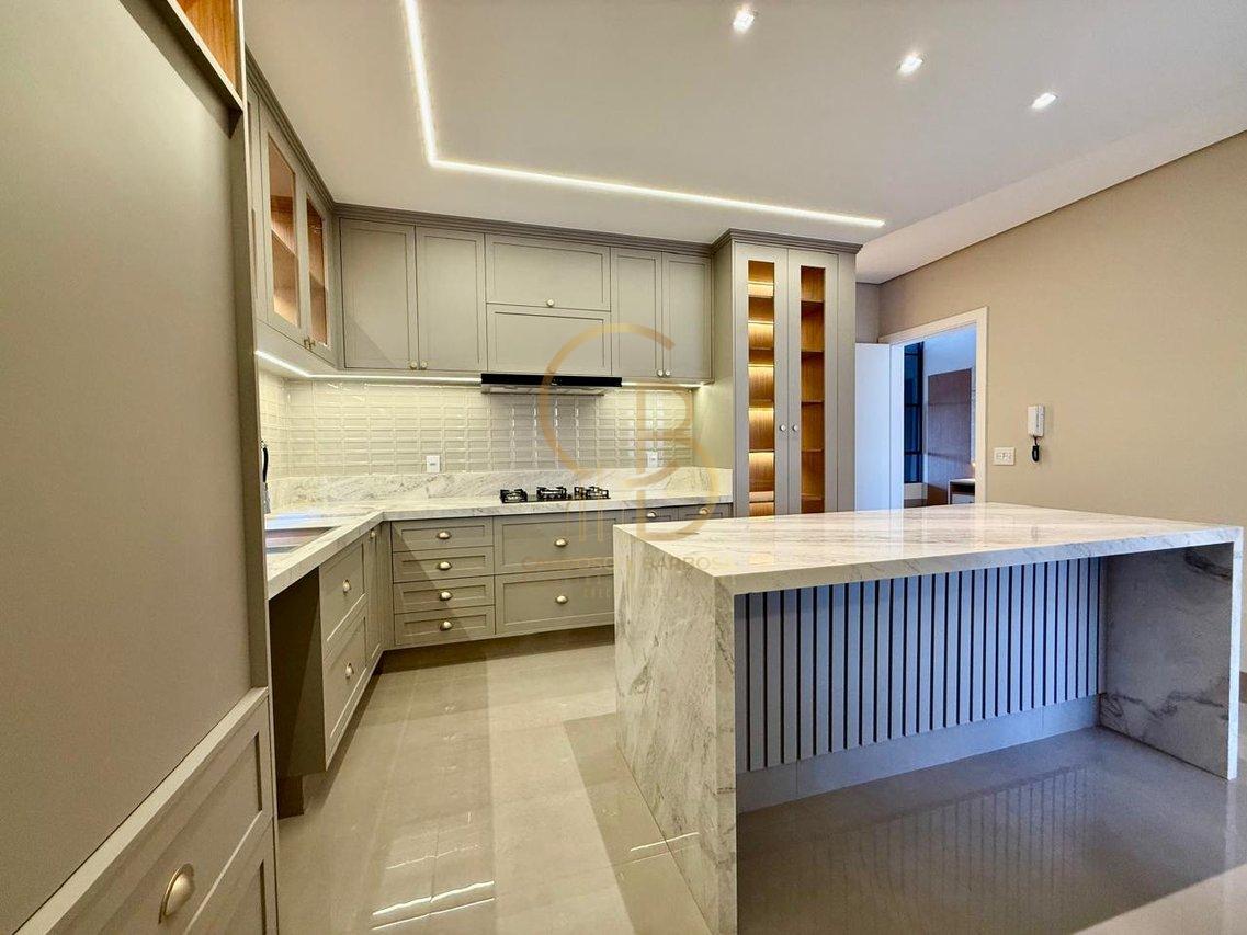 SOBRADO E SOFISTICADO COM ELEVADOR E 4 SUÍTES – CONFORTO E ELEGÂNCIA EM CADA DETALHE!  Campo Grande - 
