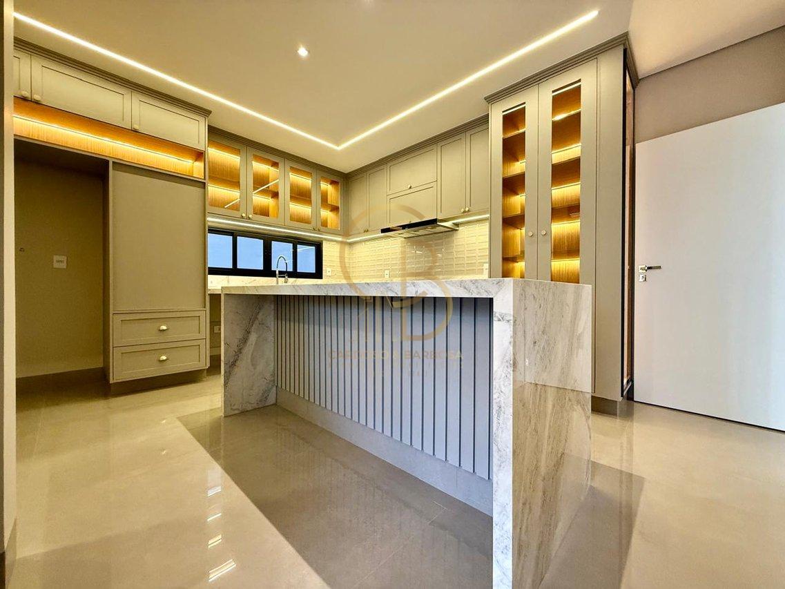 SOBRADO E SOFISTICADO COM ELEVADOR E 4 SUÍTES – CONFORTO E ELEGÂNCIA EM CADA DETALHE!  Campo Grande - 