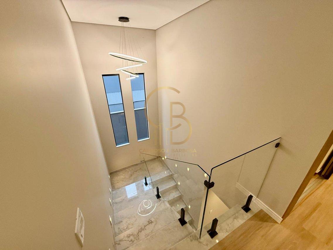 SOBRADO E SOFISTICADO COM ELEVADOR E 4 SUÍTES – CONFORTO E ELEGÂNCIA EM CADA DETALHE!  Campo Grande - 