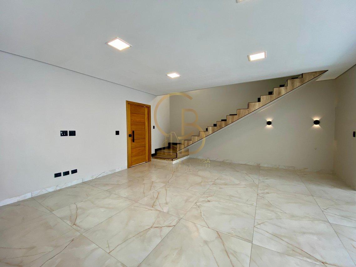 SOBRADO À VENDA COM PISCINA, SUÍTE COM CLOSET E 5 VAGAS  Campo Grande - 