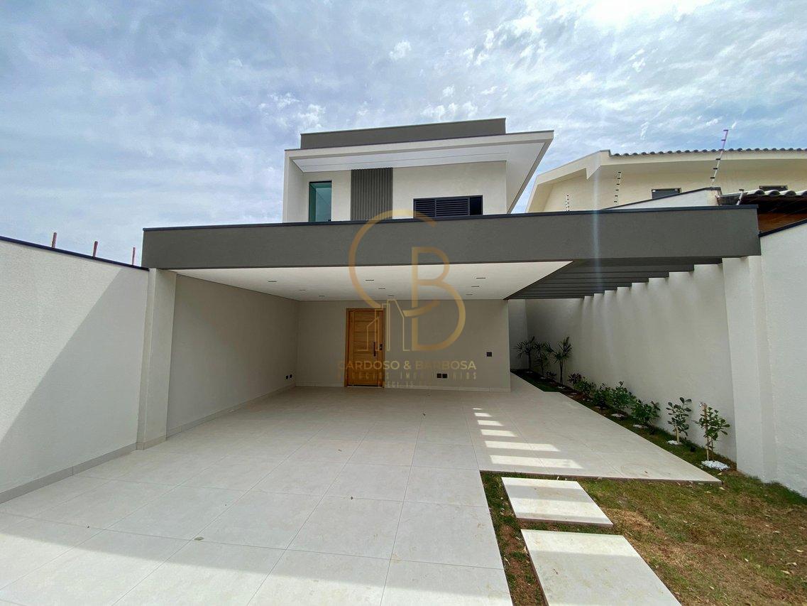 SOBRADO À VENDA COM PISCINA, SUÍTE COM CLOSET E 5 VAGAS  Campo Grande - 