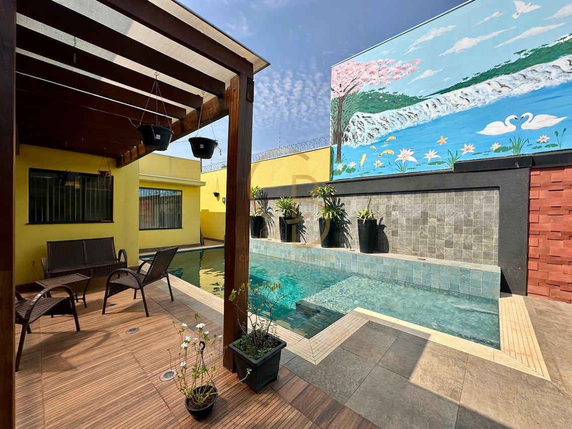 CASA LINDÍSSIMA À VENDA NO RITA VIEIRA – PISCINA E ÁREA GOURMET COMPLETA  Campo Grande - 
