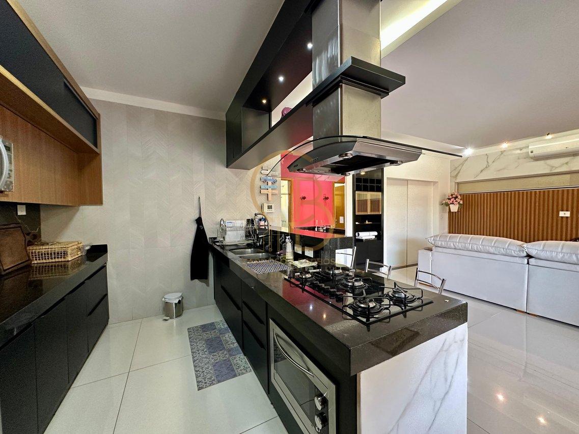 CASA LINDÍSSIMA À VENDA NO RITA VIEIRA – PISCINA E ÁREA GOURMET COMPLETA  Campo Grande - 