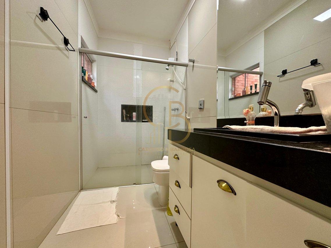 CASA LINDÍSSIMA À VENDA NO RITA VIEIRA – PISCINA E ÁREA GOURMET COMPLETA  Campo Grande - 