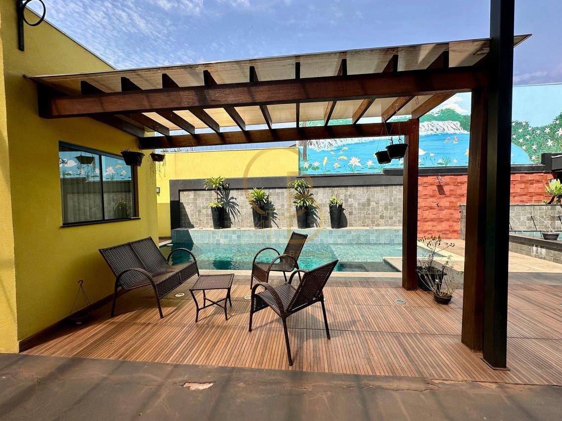 CASA LINDÍSSIMA À VENDA NO RITA VIEIRA – PISCINA E ÁREA GOURMET COMPLETA  Campo Grande - 