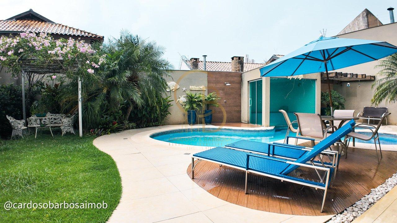 Sobrado de Alto Padrão com 4 Suítes, Piscina Aquecida e Gourmet – Carandá Bosque  Campo Grande - 
