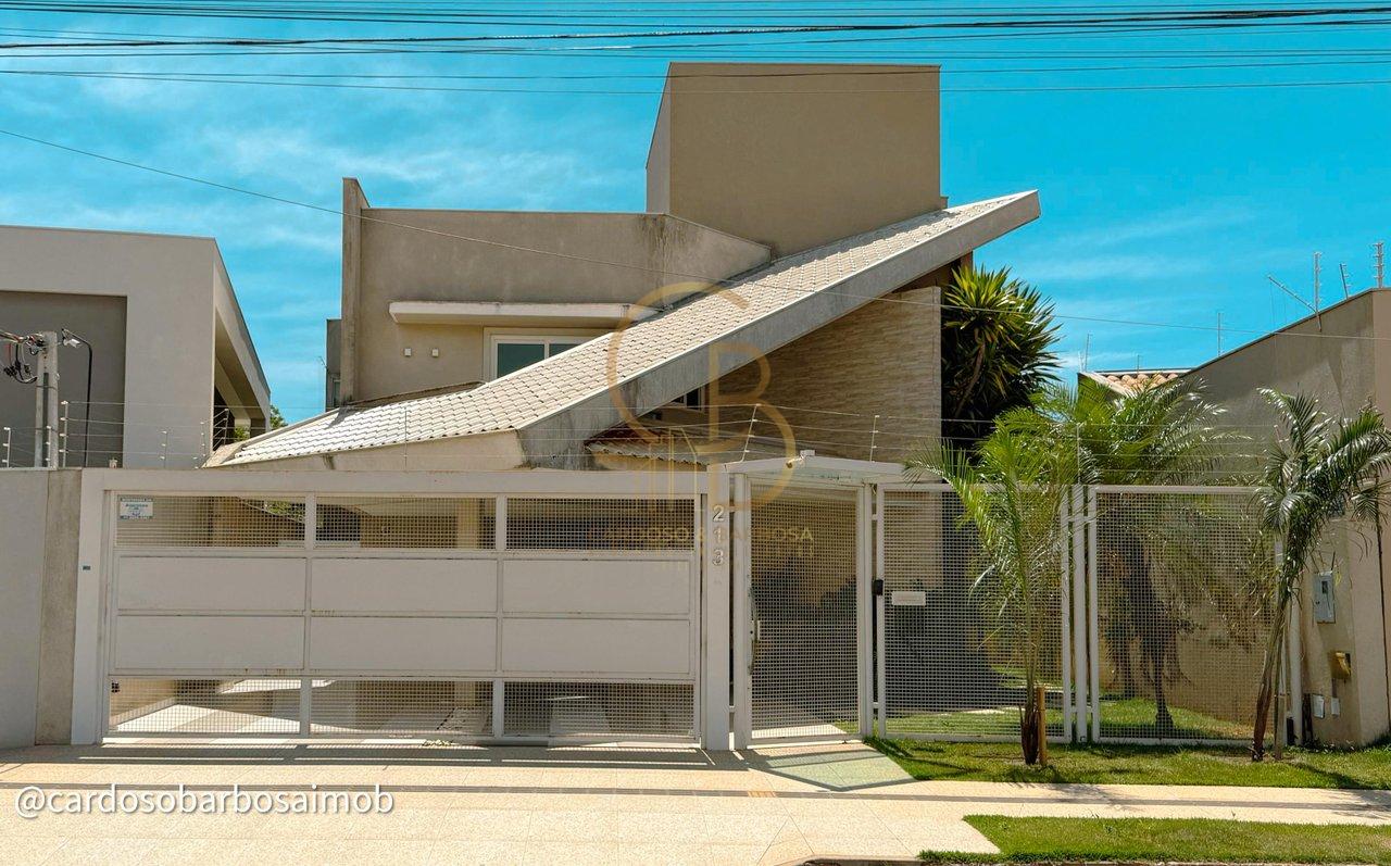 Sobrado de Alto Padr&atilde;o com 4 Su&iacute;tes, Piscina Aquecida e Gourmet &ndash; Carand&aacute; Bosque  Campo Grande - 
