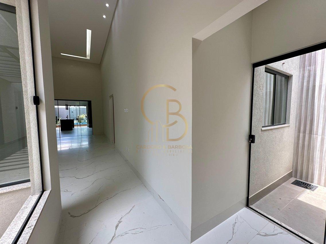 CASA MODERNA &Agrave; VENDA NO RITA VIEIRA COM 3 SU&Iacute;TES E PISCINA AQUECIDA!  Campo Grande - 