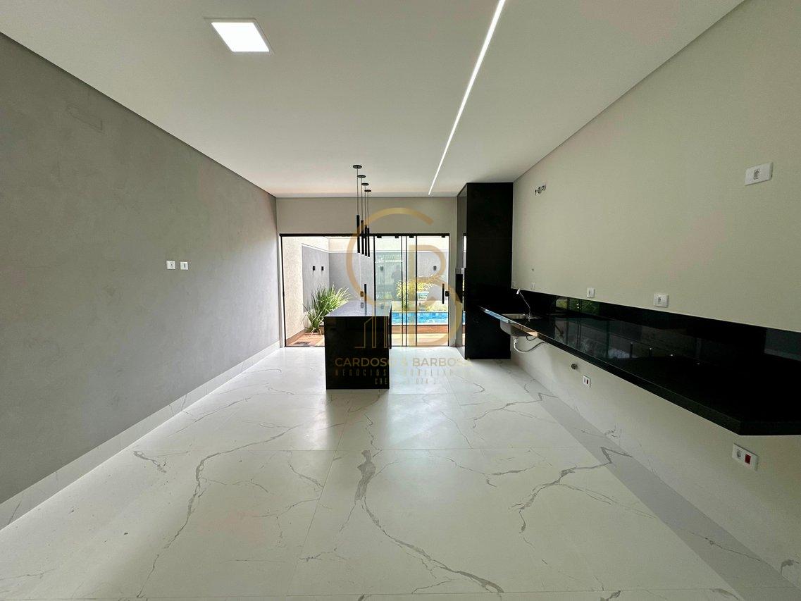 CASA MODERNA &Agrave; VENDA NO RITA VIEIRA COM 3 SU&Iacute;TES E PISCINA AQUECIDA!  Campo Grande - 