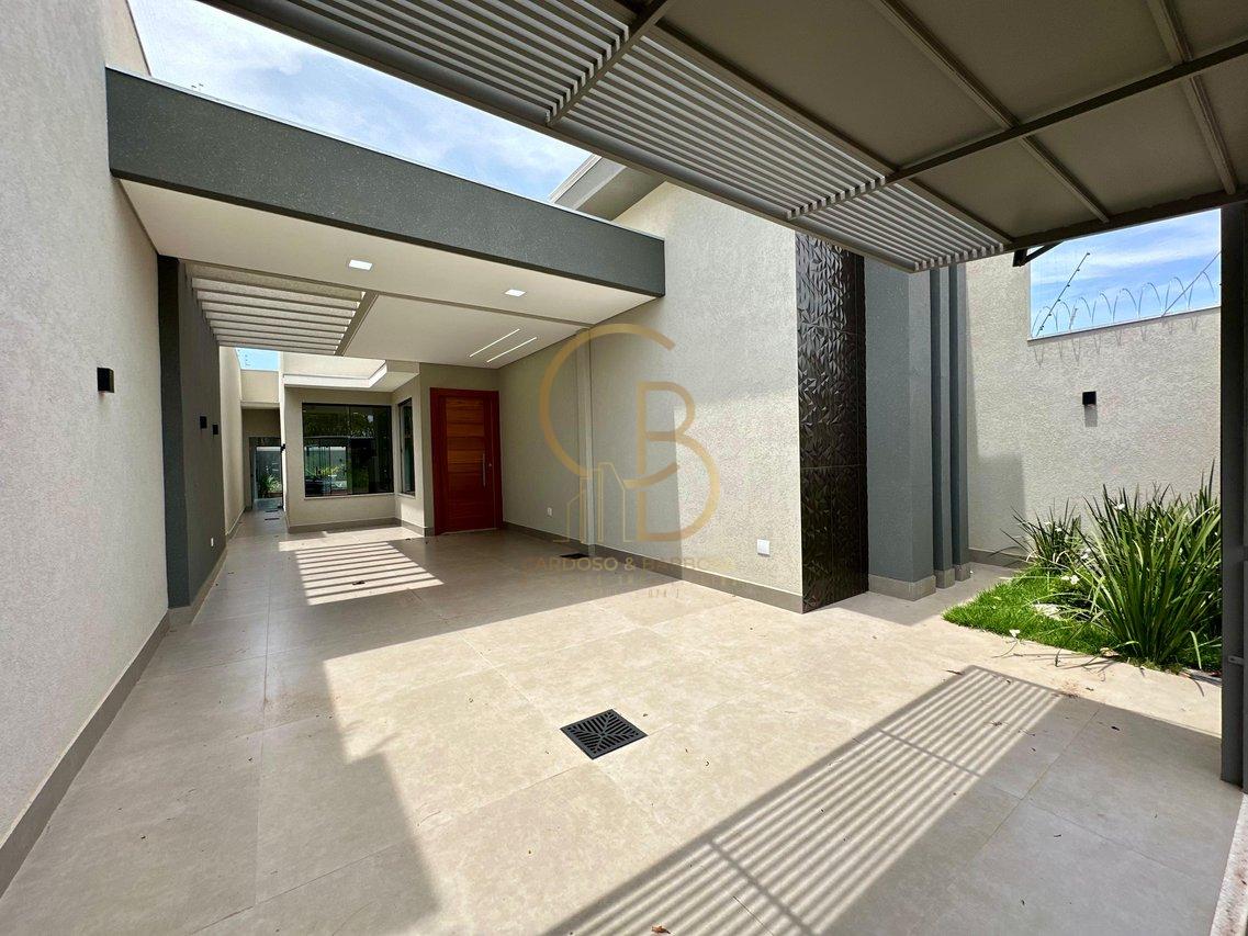 CASA MODERNA &Agrave; VENDA NO RITA VIEIRA COM 3 SU&Iacute;TES E PISCINA AQUECIDA!  Campo Grande - 